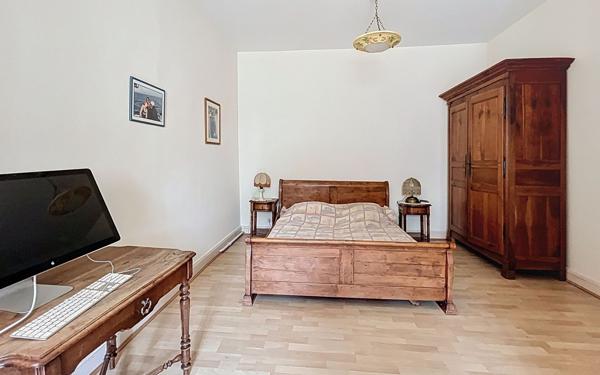 Appartement à vendre    6 pièces • 232 m2 Bayonne