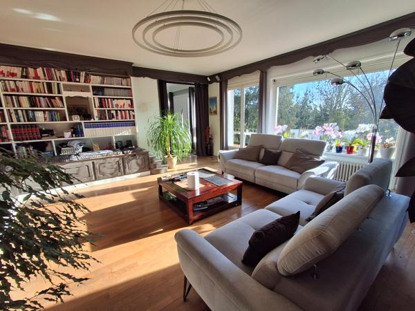 Ormesson-sur-Marne (94490) MAISON FAMILIALE 270 m² habitables avec 5 chambres, sur terrain de 657 m²