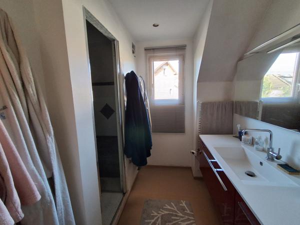 Ormesson-sur-Marne (94490) MAISON FAMILIALE 270 m² habitables avec 5 chambres, sur terrain de 657 m²