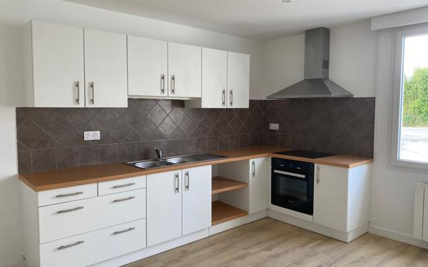 Appartement à louer    5 pièces • 128 m2 Saint-Lyphard