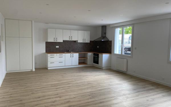 Appartement à louer    5 pièces • 128 m2 Saint-Lyphard