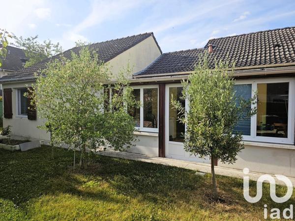 Maison 5 pièces de 102 m² à Savigny-le-Temple (77176)