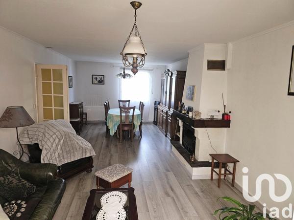 Maison 5 pièces de 102 m² à Savigny-le-Temple (77176)