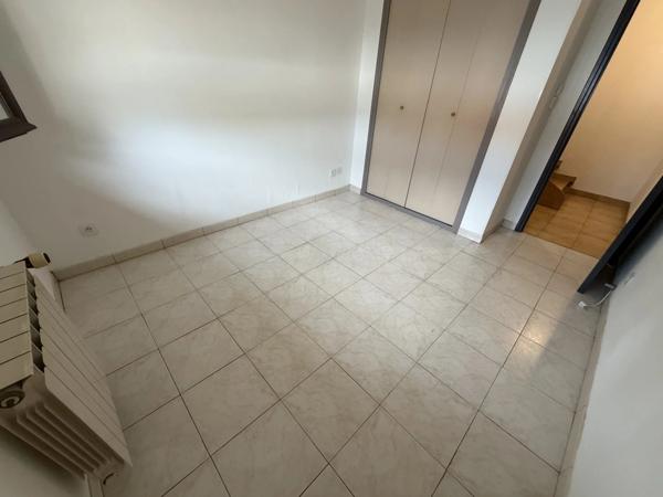 Villa T5 avec garage et piscine