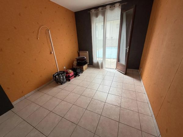 Villa T5 avec garage et piscine