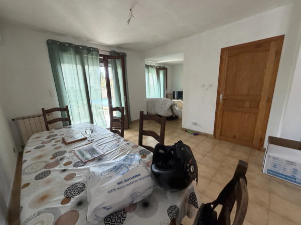 Villa T5 avec garage et piscine