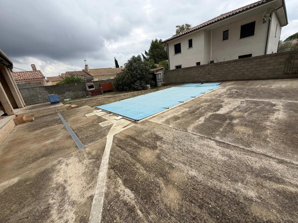 Villa T5 avec garage et piscine