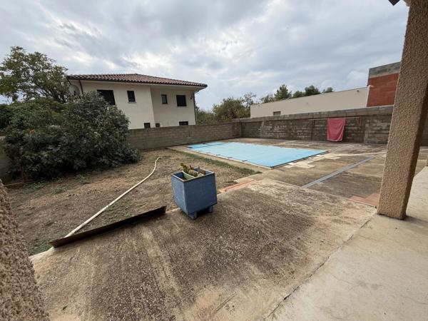 Villa T5 avec garage et piscine
