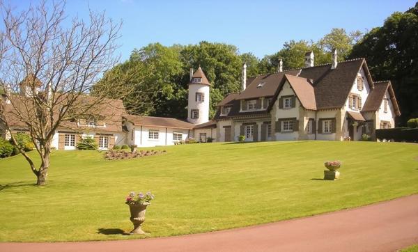 Manoir à MONTLIGNON (95680)