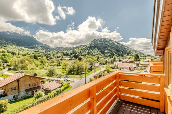 T4 dernier étage – Vue exceptionnelle Mémises – Balcons, parking, cave