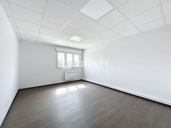 Location bureau Conches-en-Ouche - 4 pièce(s) - 118 m² - 750 €/mois