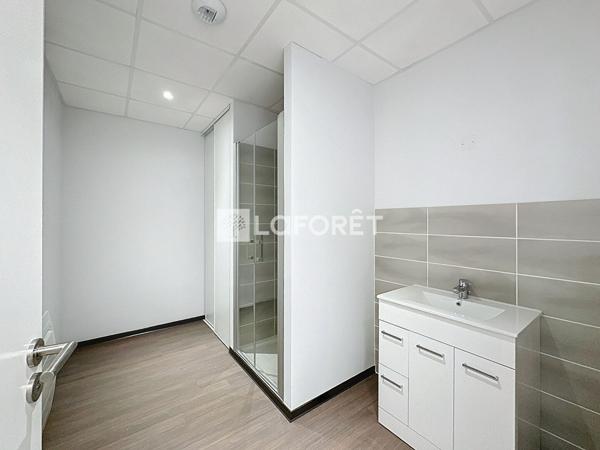 Location bureau Conches-en-Ouche - 4 pièce(s) - 118 m² - 750 €/mois