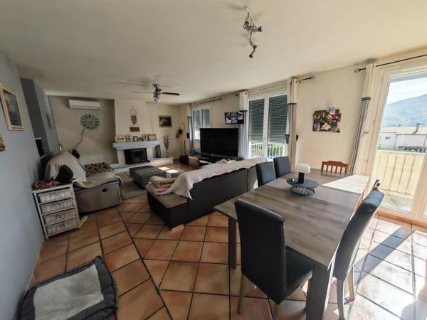 Duplex de 147,59 m² — 5 chambres, terrasse, balcon et deux garages