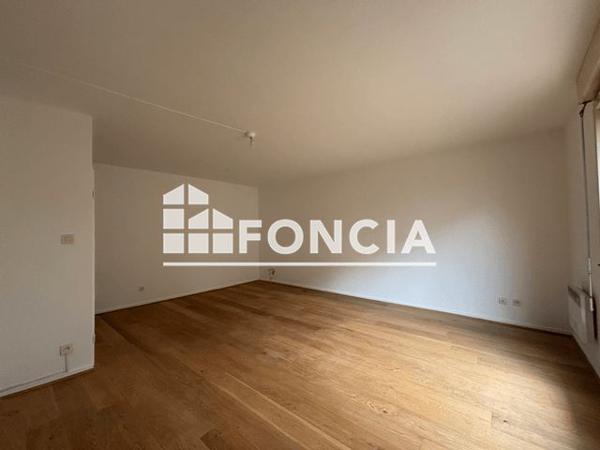 Location Appartement 2 pièces 57.92 m² - 6 PLACE BIR HAKEIM Lyon 69003