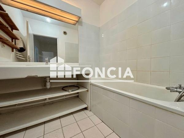 Location Appartement 2 pièces 57.92 m² - 6 PLACE BIR HAKEIM Lyon 69003