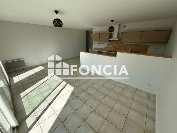 Location Appartement 3 pièces 69.13 m² - 100 ET 102 RUE DES CHABOTTES Saint Marcel Les Valence 26320