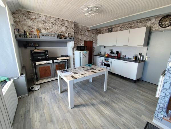 maison de village 5 pieces avec coure interieur