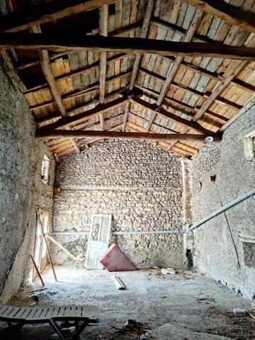 maison de village 5 pieces avec coure interieur