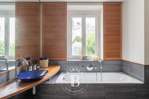 Paris 16ème, Hôtel particulier 5 Chambres -  500 m² à vendre