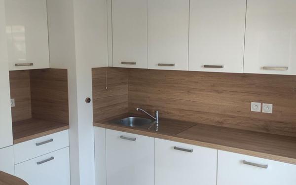 Appartement à louer    3 pièces •  Mandelieu-la-Napoule