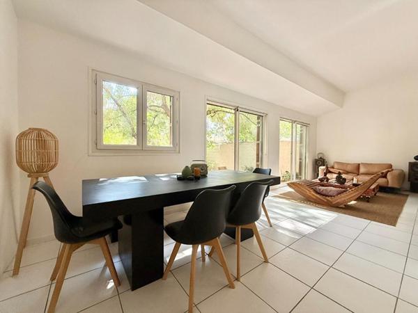 Appartement Marseille 8ème, 4 pièces 112 m2 avec jardin