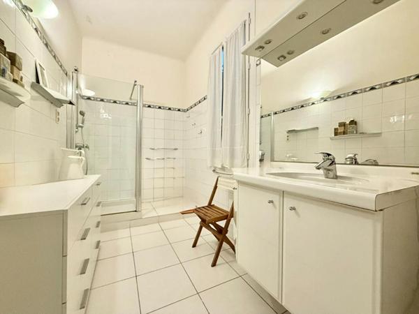 Appartement Marseille 8ème, 4 pièces 112 m2 avec jardin