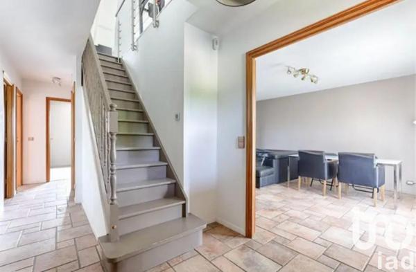 House for sale 5 rooms 130 m² Épinay-sous-Sénart