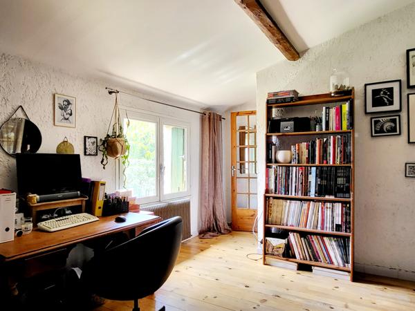 Vailhauquès (34570) Maison de village avec cour et garage 136 m2 habitables