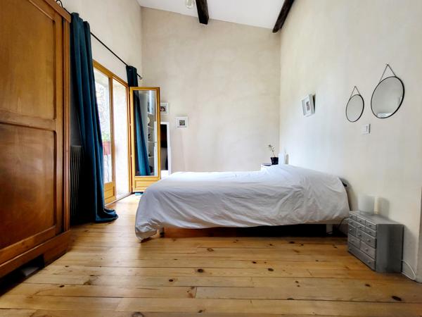 Vailhauquès (34570) Maison de village avec cour et garage 136 m2 habitables