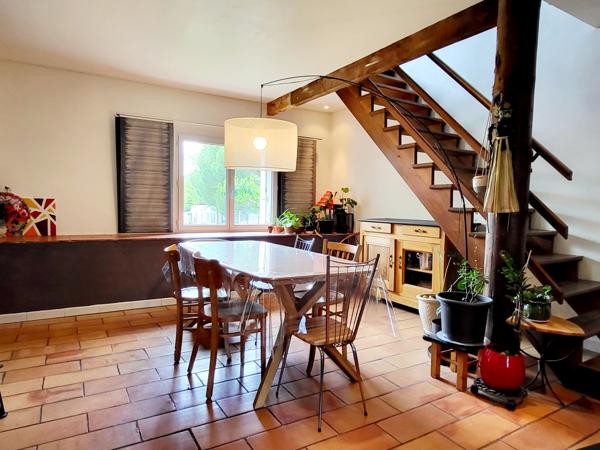 Vailhauquès (34570) Maison de village avec cour et garage 136 m2 habitables