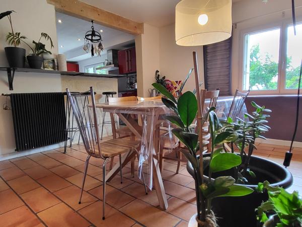 Vailhauquès (34570) Maison de village avec cour et garage 136 m2 habitables