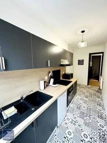 Appartement à louer 2 pièces 51.58m² Charleville-Mézières (08000)