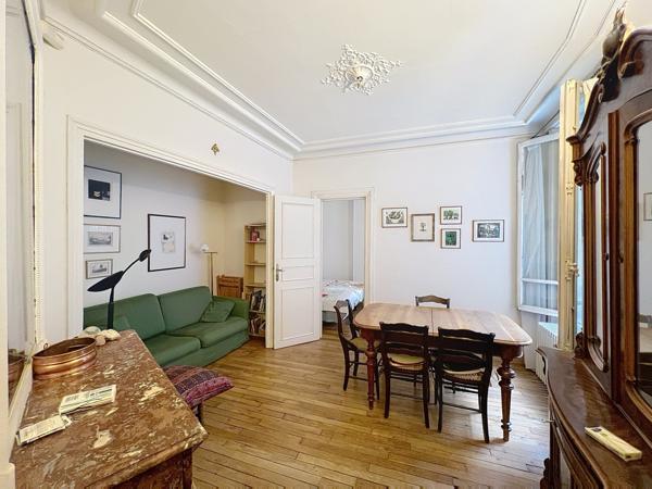 Paris (75006) au calme sur cour arborée