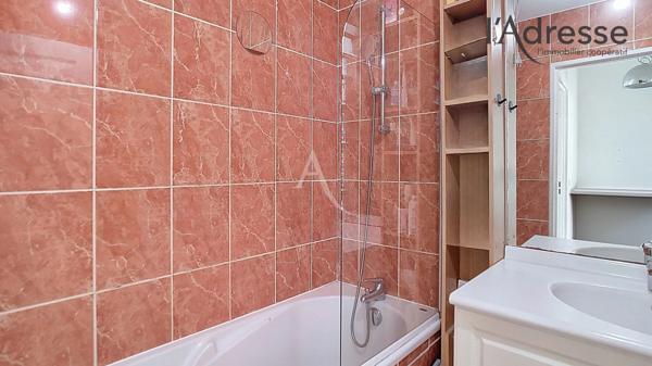 PUTEAUX / QUARTIER REPUBLIQUE Appartement 3 pièces 67m² avec terrasse, cave et parking