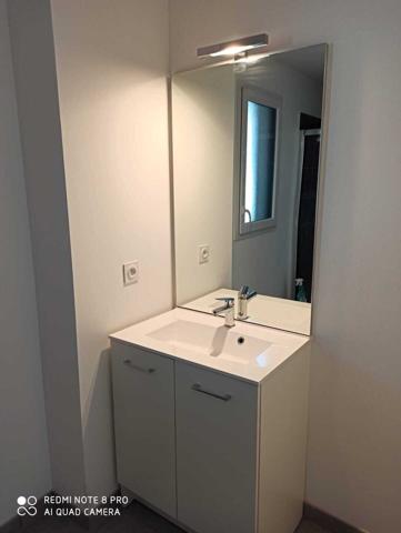 Canal de rompsay, quartier calme, proche centre de LA ROCHELLE. 231 000 € H.A.I.*