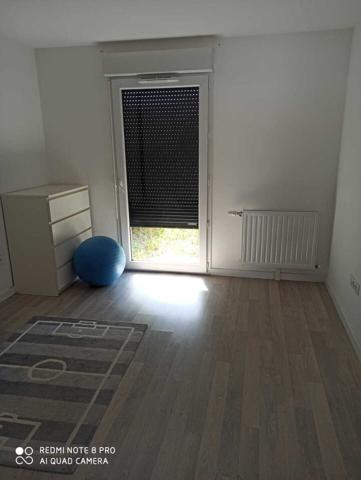 Canal de rompsay, quartier calme, proche centre de LA ROCHELLE. 231 000 € H.A.I.*