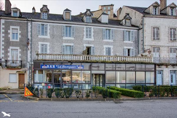 Immeuble à vendre |  Terrasson-Lavilledieu |  400 m²