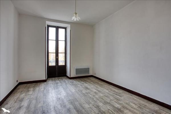 Immeuble à vendre |  Terrasson-Lavilledieu |  400 m²