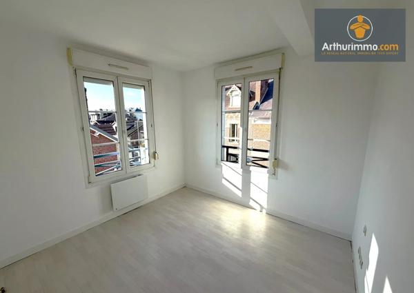 Vente                                                      Appartement
                        
                     3 pièces                      62 m2                     à Compiègne