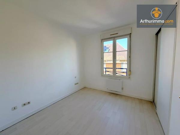 Vente                                                      Appartement
                        
                     3 pièces                      62 m2                     à Compiègne