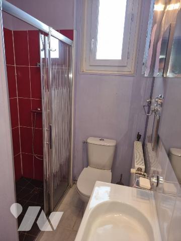 À vendre à Romorantin (41),  cette maison située dans un environnement calme, offre un cadre de...