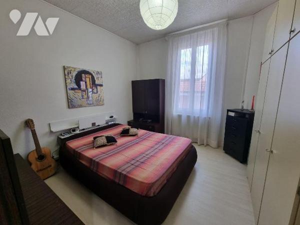 À vendre à Romorantin (41),  cette maison située dans un environnement calme, offre un cadre de...