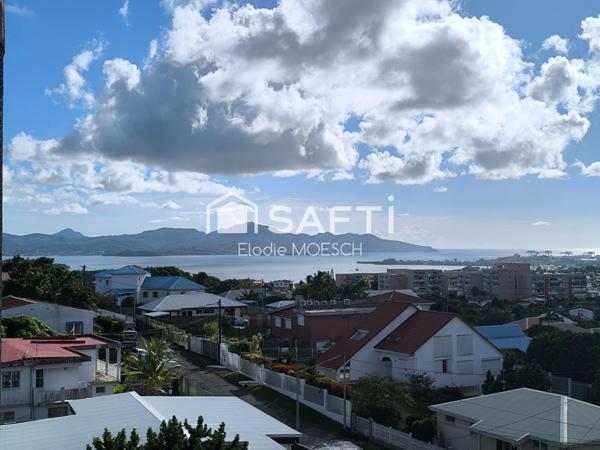 Magnifique T4 avec salon traversant et sa vue mer !