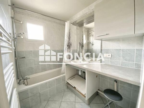 Location Appartement 4 pièces 85.65 m² - 600 ROUTE DE BATAILLARD Chenex 74520