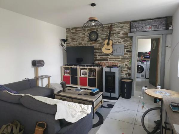 Vente                                                      Maison
                        
                     3 pièces                      67 m2                     à Ploubezre