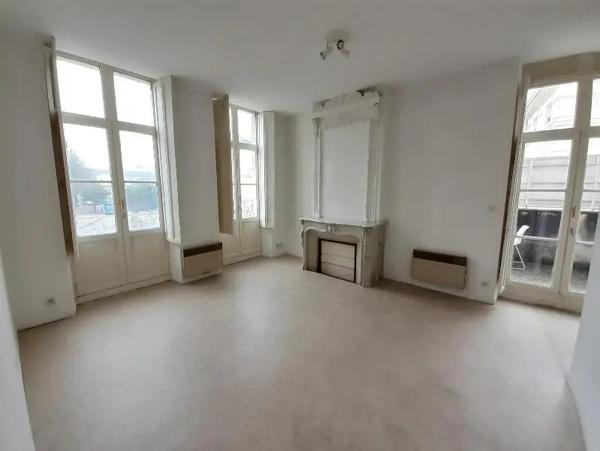 Appartement à louer 2 pièces 37.9m² Agen (47000)