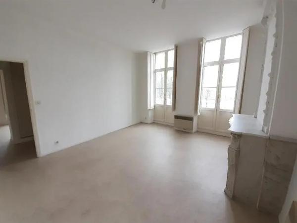 Appartement à louer 2 pièces 37.9m² Agen (47000)