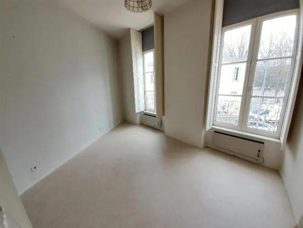 Appartement à louer 2 pièces 37.9m² Agen (47000)