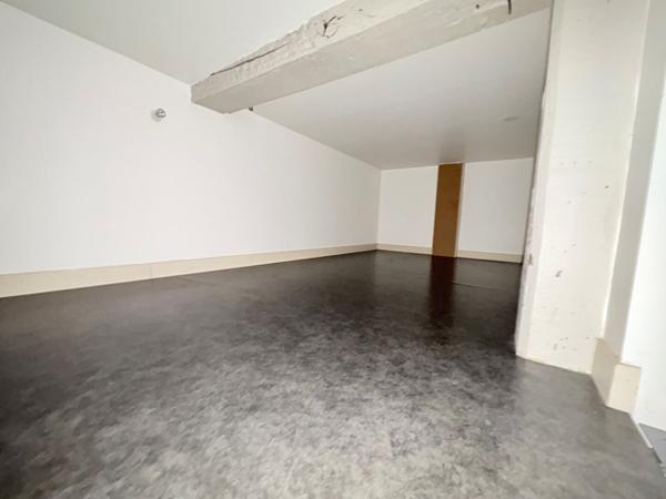 A louer Appartement T3 dans résidence sécurisée et place de parking couverte