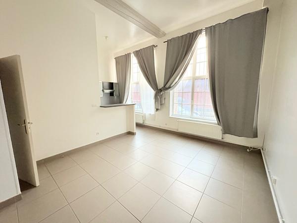 A louer Appartement T3 dans résidence sécurisée et place de parking couverte